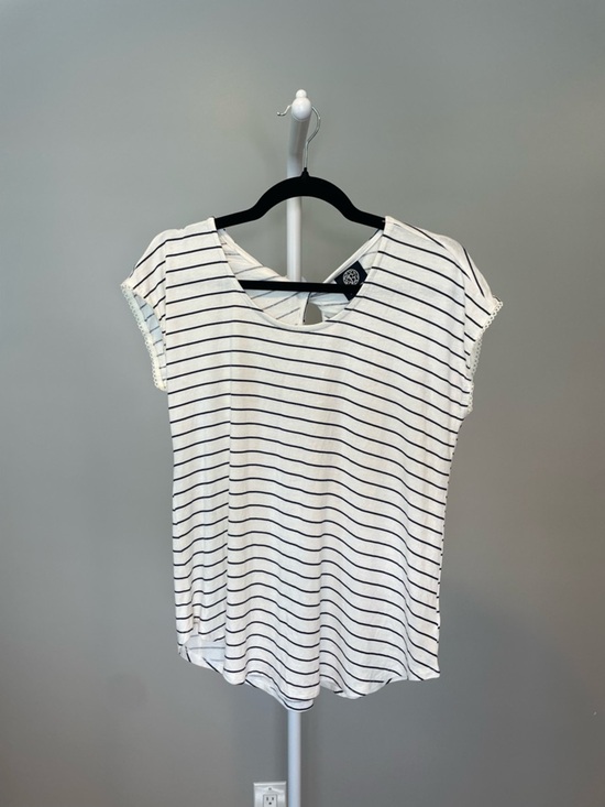 bobeau Tops - bobeau White Tee with Navy Stripes,  Lace-Edge Sleeves and Twist Detail. NWOT